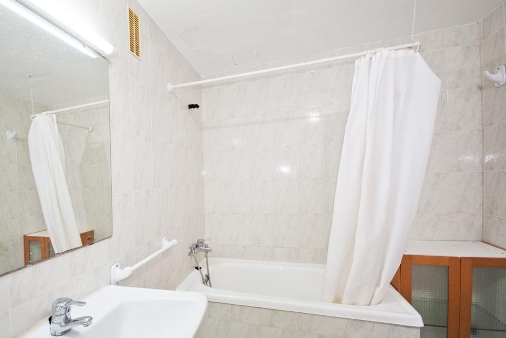 Apartamentos Llevant Port de Pollenca Luaran gambar