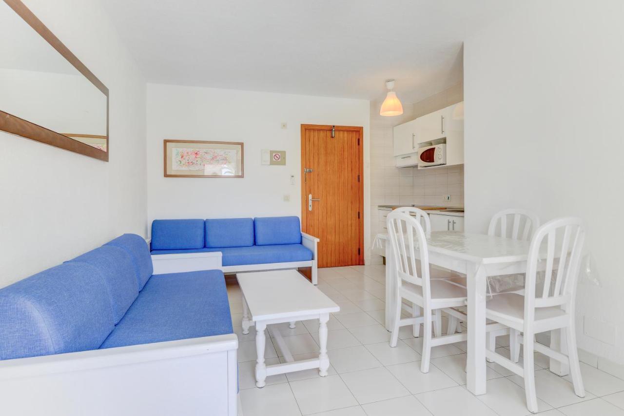 Apartamentos Llevant Port de Pollenca Luaran gambar