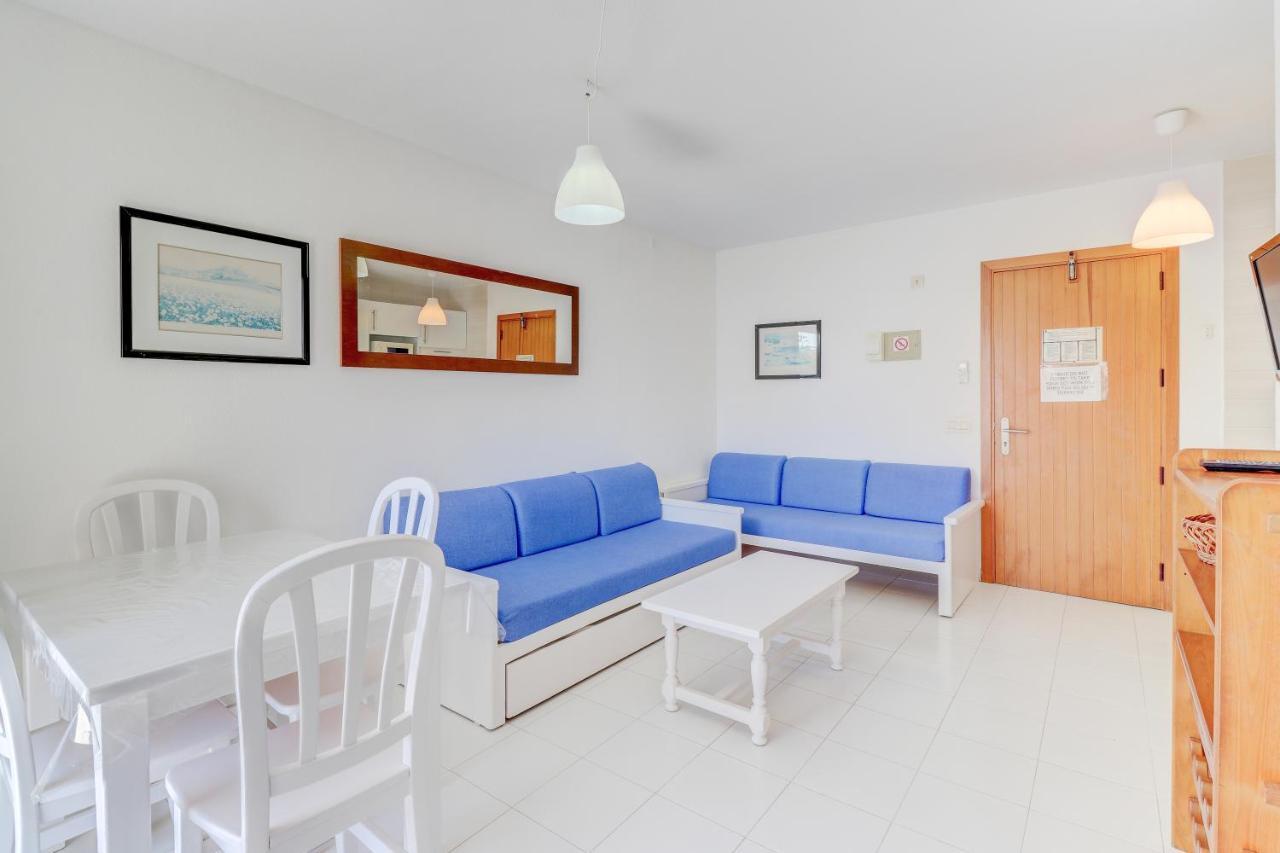 Apartamentos Llevant Port de Pollenca Luaran gambar