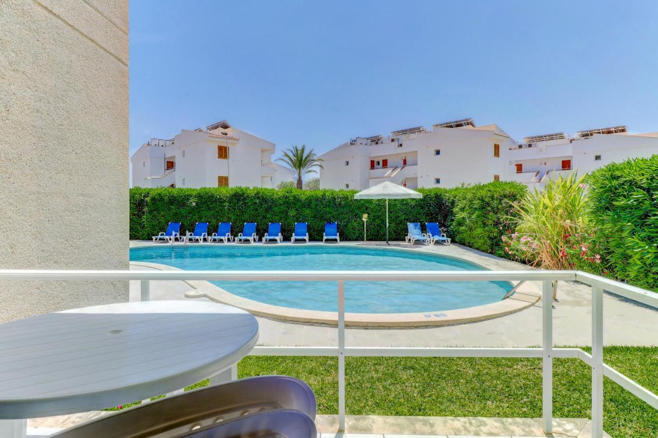 Apartamentos Llevant Port de Pollenca Luaran gambar