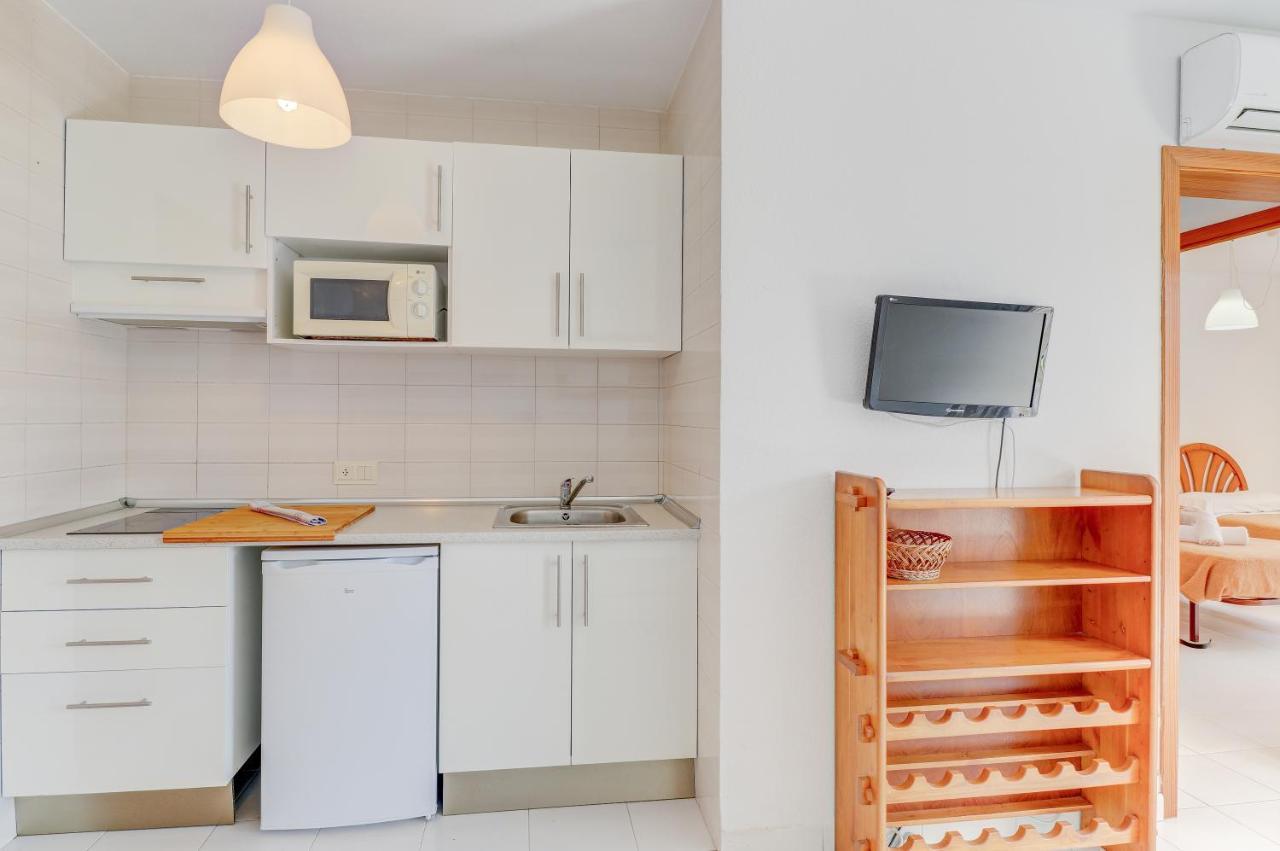 Apartamentos Llevant Port de Pollenca Luaran gambar