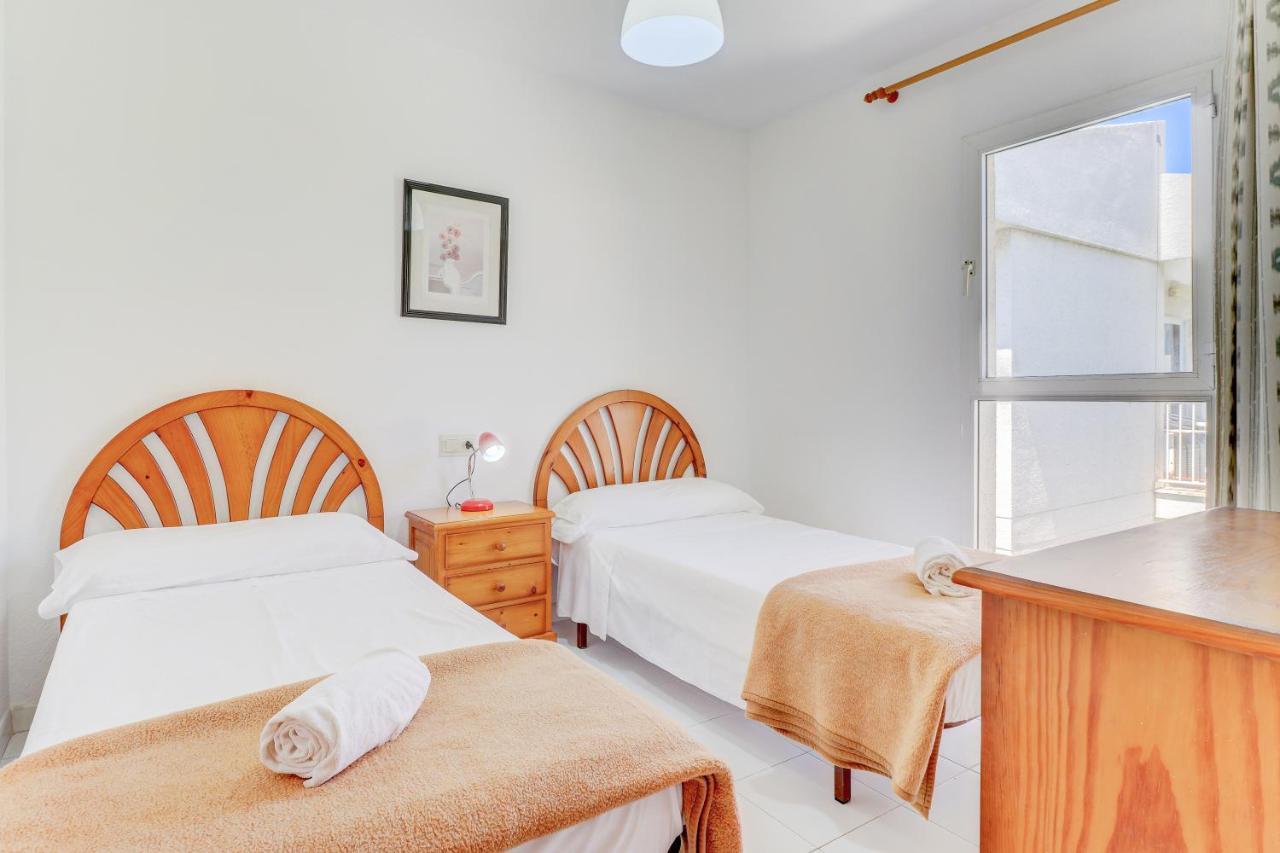 Apartamentos Llevant Port de Pollenca Luaran gambar