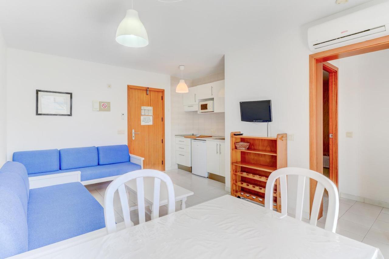 Apartamentos Llevant Port de Pollenca Luaran gambar