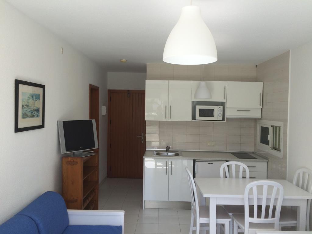 Apartamentos Llevant Port de Pollenca Luaran gambar