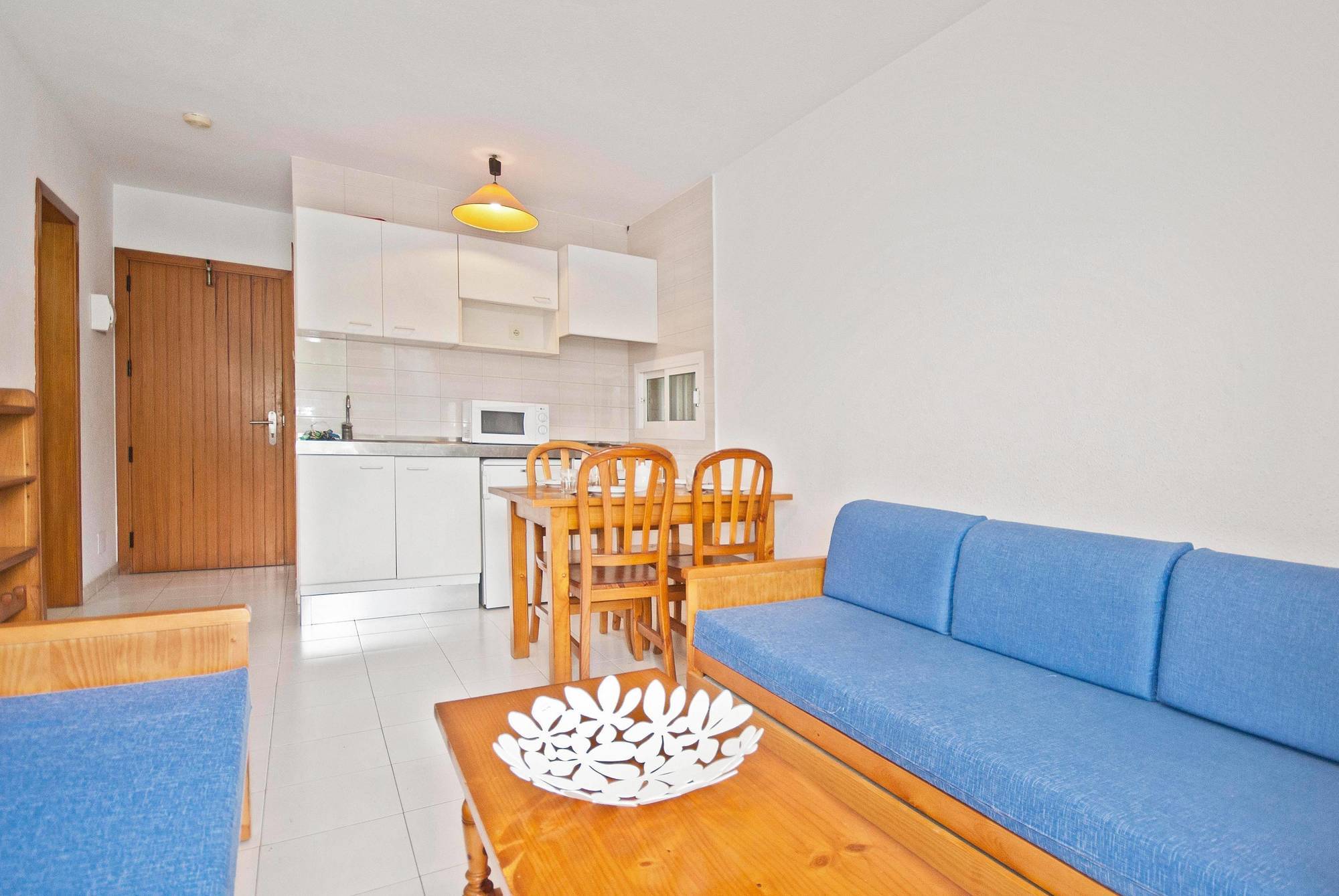 Apartamentos Llevant Port de Pollenca Luaran gambar